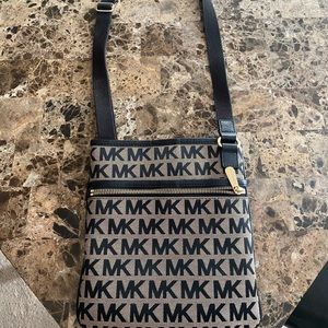 Michael Kors cross body purse